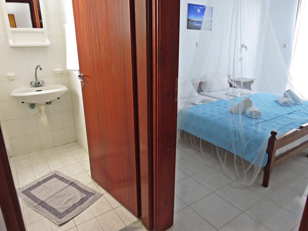 Debby Apartments Ялисос Екстериор снимка
