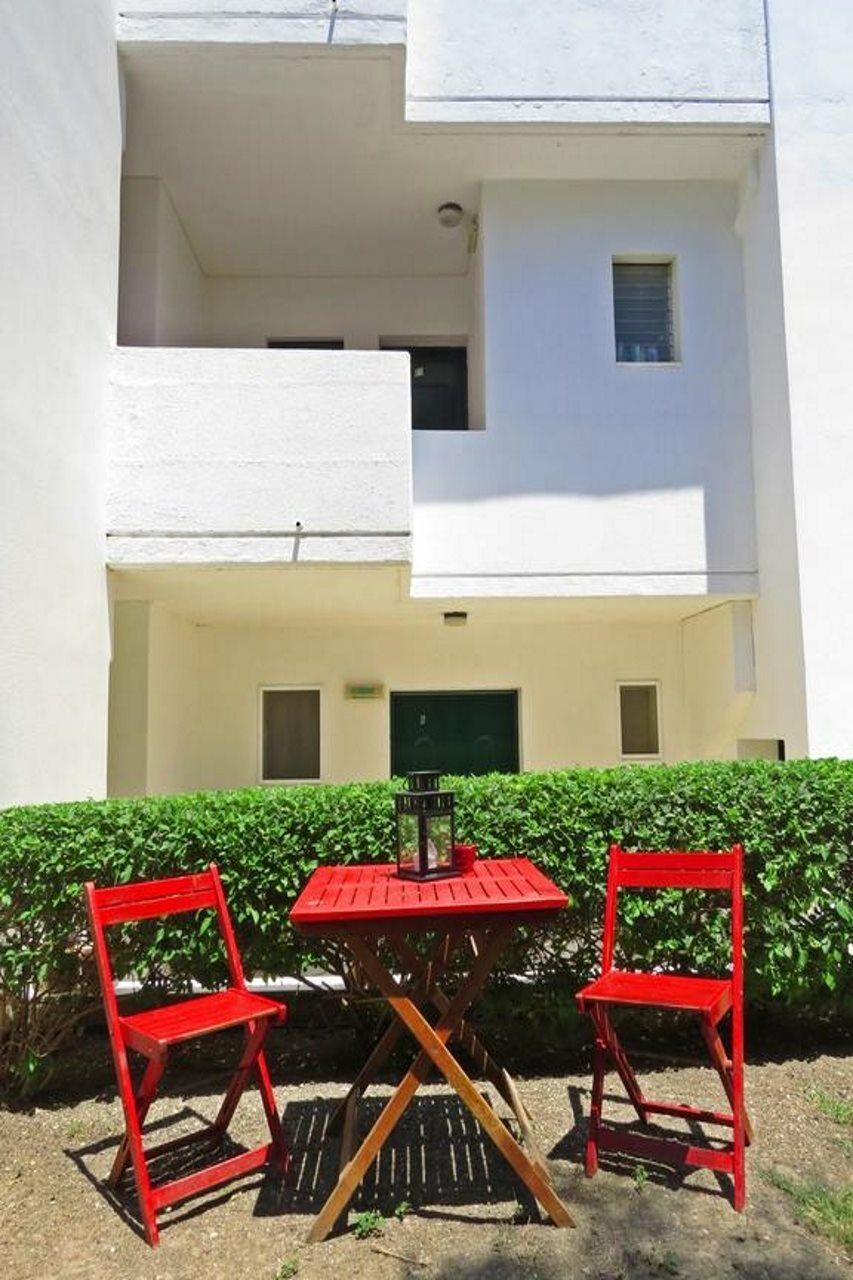 Debby Apartments Ялисос Екстериор снимка